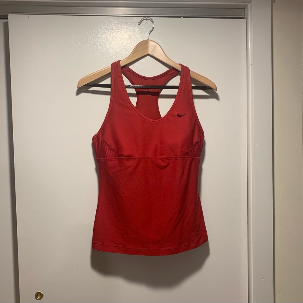 Nike tank top with built-in bra